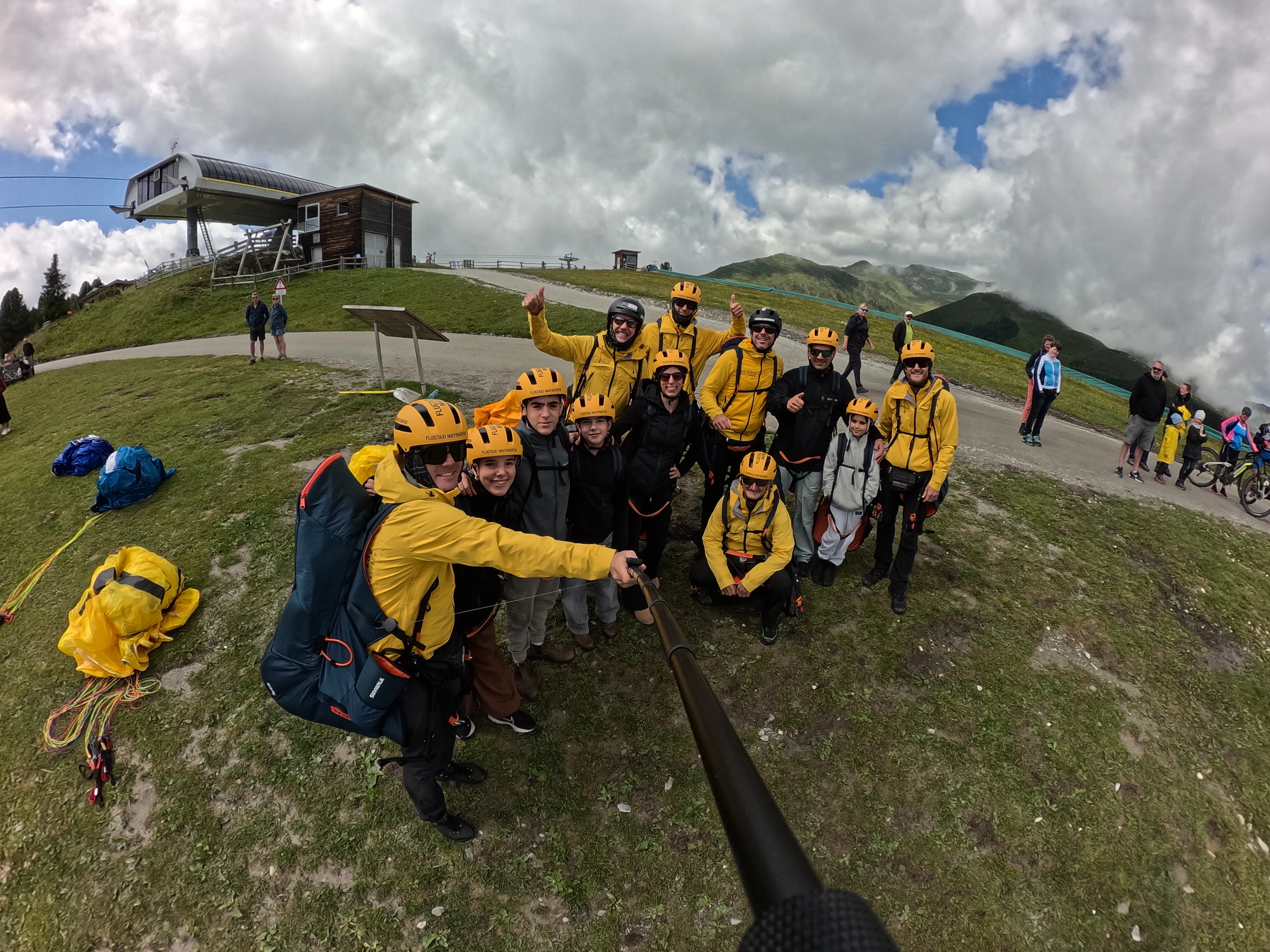 Flugtaxi Mayrhofen Zillertal – tandem paragliding with spectacular panoramic views of the Tyrolean Alps